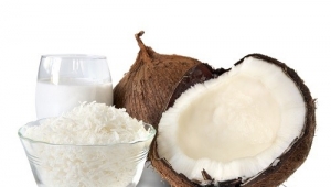 Innovative Applications of Coconut Processing Machinery in Dehusking and Coconut Flesh Cutting of Coconuts